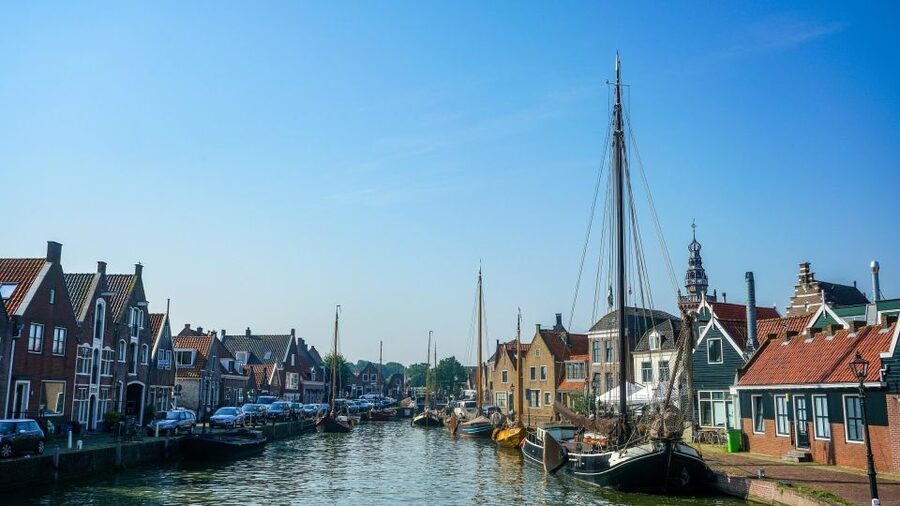 Volendam: E-Scooter Rental - What the independent format does well
