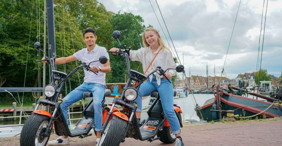 Volendam: E-Scooter Rental - Riding the Dutch countryside and famous dikes
