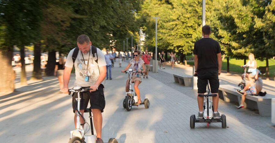 Wroclaw: Grand E-Scooter Tour - Getting started with the scooters
