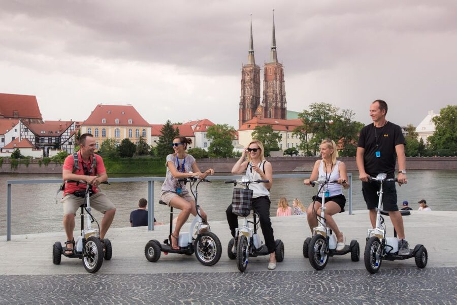 Wroclaw: Grand E-Scooter Tour - Choosing between the 90-minute and 150-minute ride