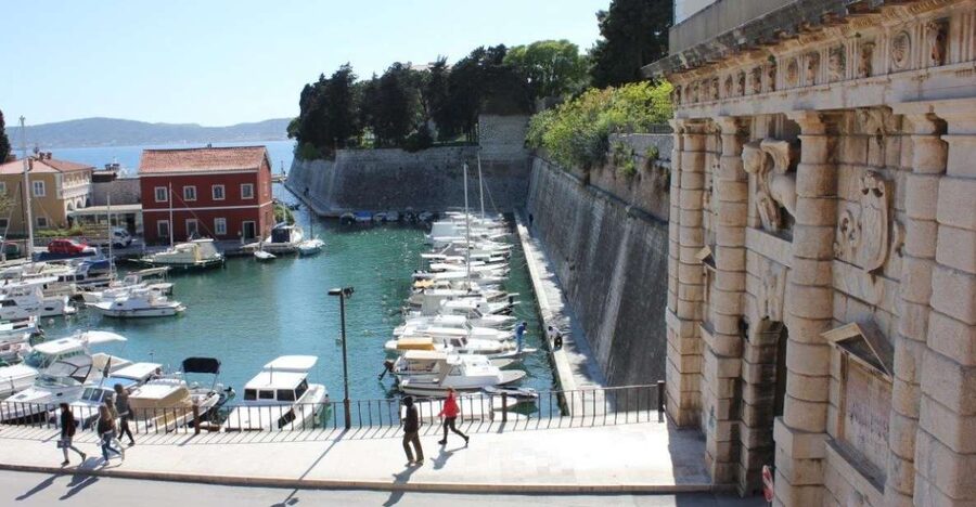 Zadar: E-scooter self guided tour - A pause at the Zadar Sphinx