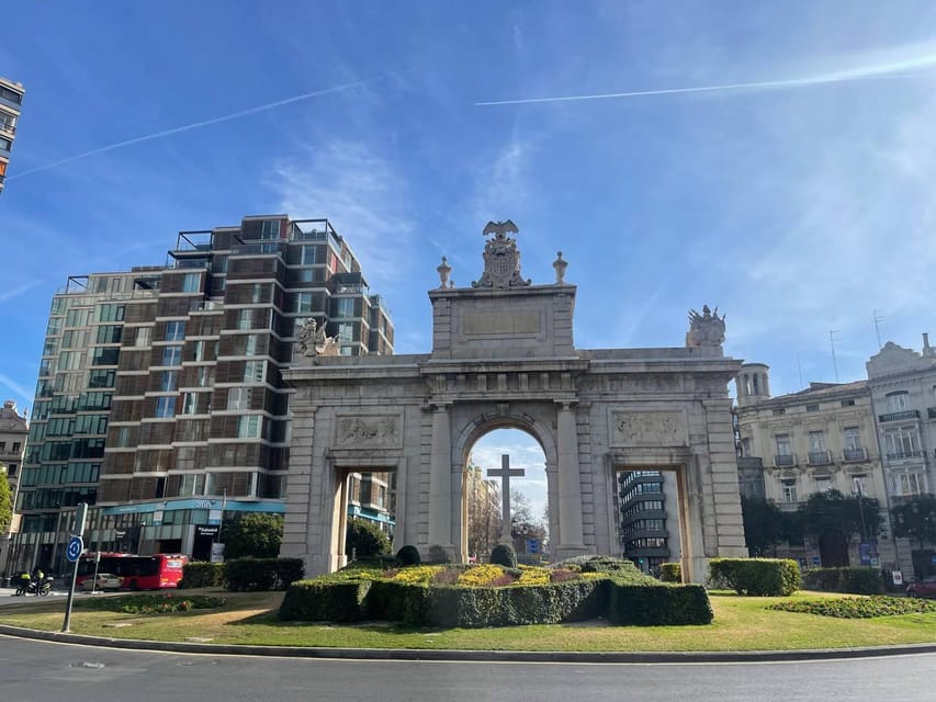 Zoom Through Valencia: Top 25 Hotspots on E-Scooters - Dos Aguas Palace and the silk trade