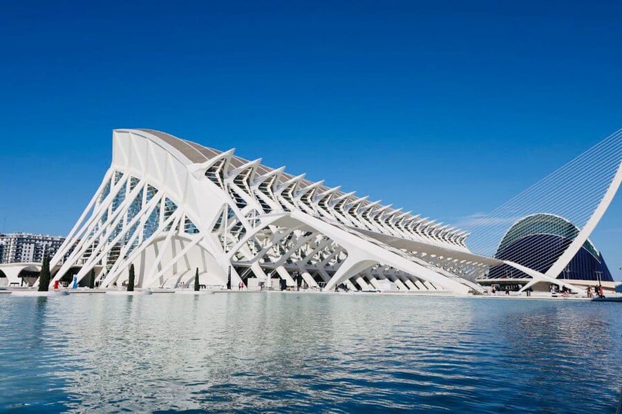 Zoom Through Valencia: Top 25 Hotspots on E-Scooters - What the guide adds to the ride
